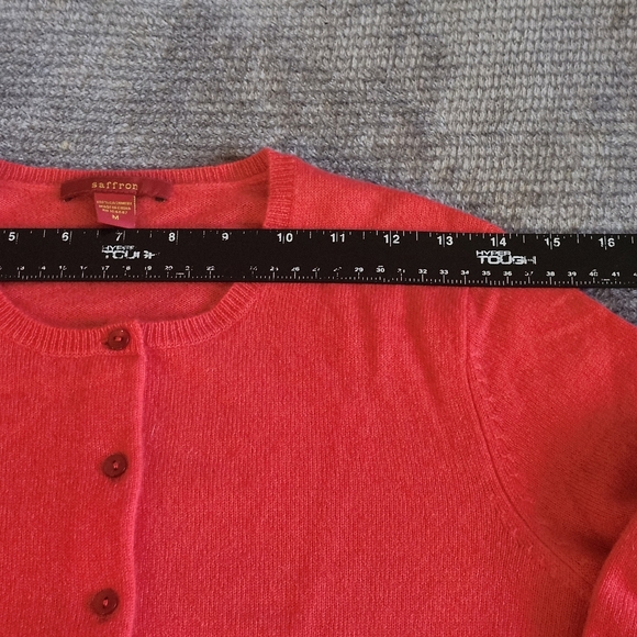 Saffron cashmere Button Up Cardigan Sz Med, Scarlett Pearl Buttons Preppy - Picture 3 of 5